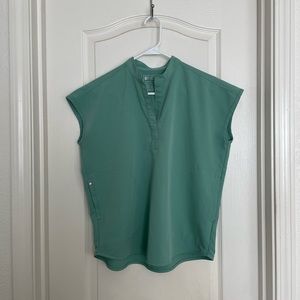 Figs scrub top